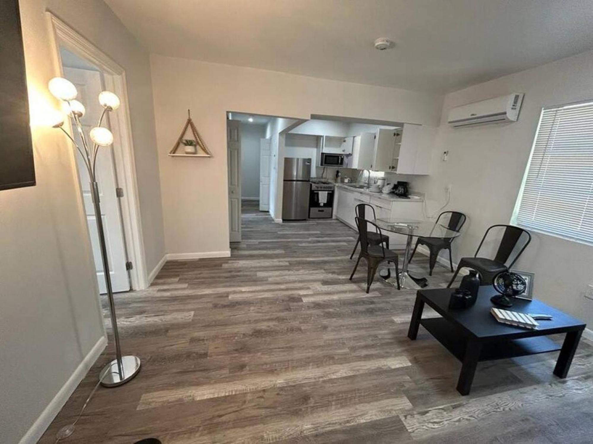 Fully Equipped Apartments With Parking Near Cocowalk Miami Exterior photo